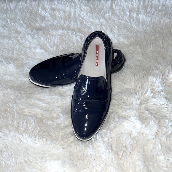 Prada , patent leather, Women shoes size 38 1/2 - Picture 1 of 8